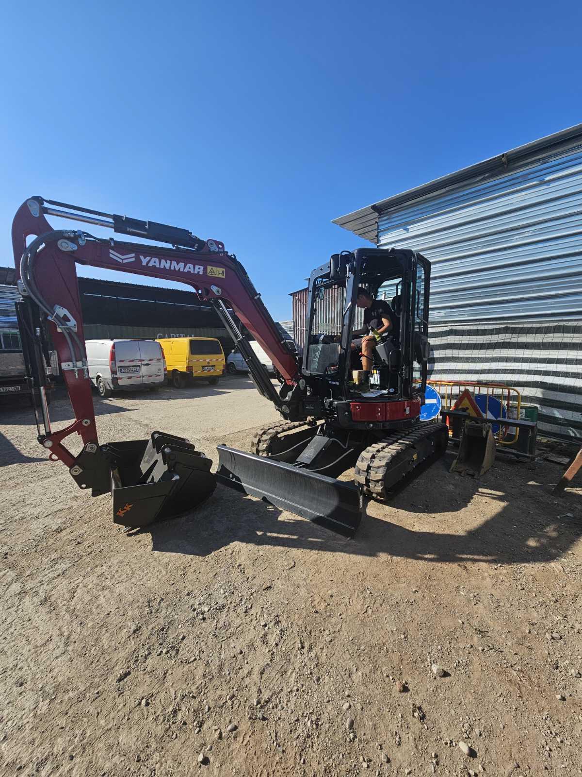 Багер 4 тона